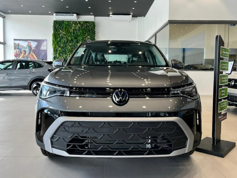 Foto do veículo VOLKSWAGEN TAOS 1.4 250 TSI TOTAL FLEX COMFORTLINE AUTOMÁTICO 2026 0 KM 182.777,00