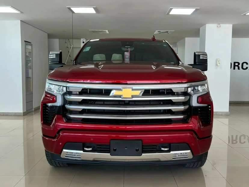 Foto do veículo CHEVROLET SILVERADO 5.3 V8 GASOLINA 1500 HIGH COUNTRY 4X4 AUTOMÁTICO 2026 0 KM 479.800,00