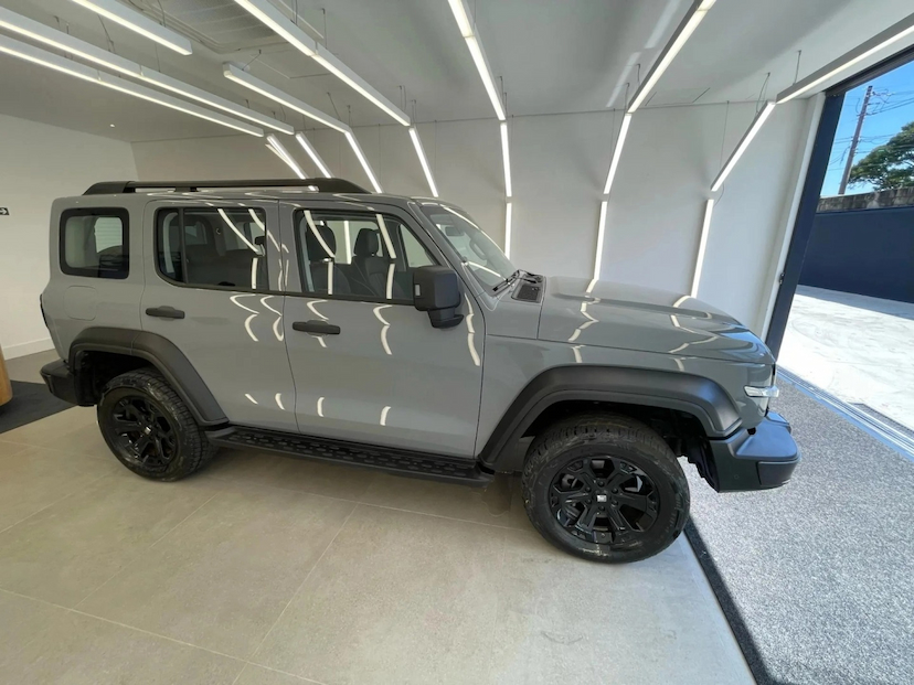 Foto do veículo GWM TANK 300 2.0 HI4-T PHEV 4X4 9HAT FLEX 2027 0 KM 328.900,00