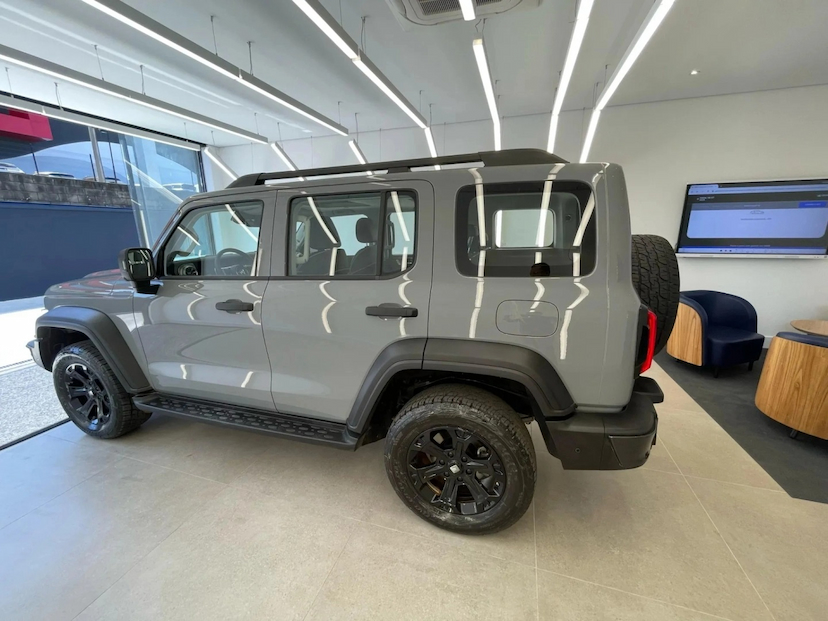 Foto do veículo GWM TANK 300 2.0 HI4-T PHEV 4X4 9HAT FLEX 2027 0 KM 328.900,00