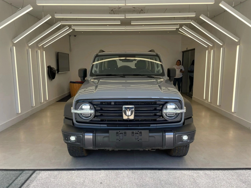 Foto do veículo GWM TANK 300 2.0 HI4-T PHEV 4X4 9HAT FLEX 2027 0 KM 328.900,00