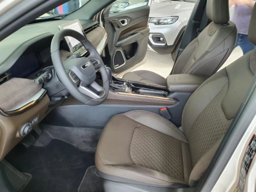 Foto do veículo JEEP COMMANDER 2.2 TURBO DIESEL OVERLAND AT9 2026 0 KM 278.500,00