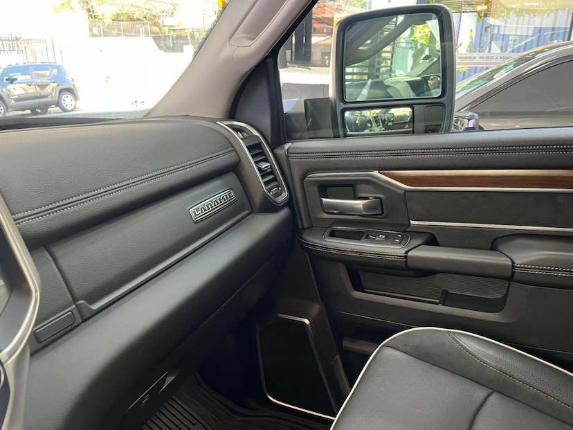 Foto do veículo RAM 2500 6.7 I6 TURBO DIESEL LARAMIE CD 4X4 AUTOMÁTICO 2026 0 KM 479.900,00