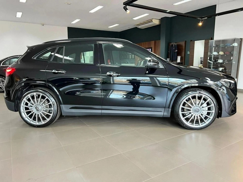 Foto do veículo MERCEDES-BENZ GLA 35 AMG 2.0 MHEV 4MATIC SPEEDSHIFT 2025 0 KM 519.900,00