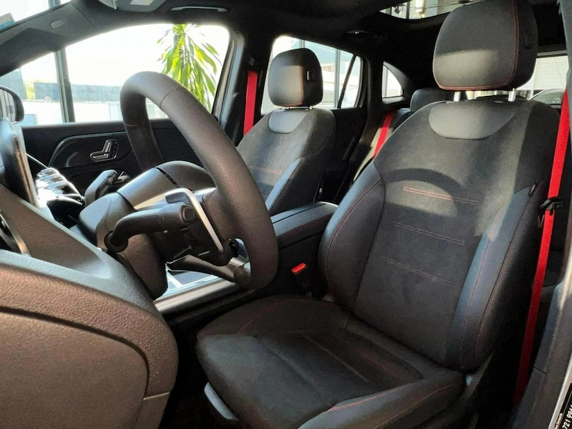 Foto do veículo MERCEDES-BENZ GLA 35 AMG 2.0 MHEV 4MATIC SPEEDSHIFT 2025 0 KM 519.900,00