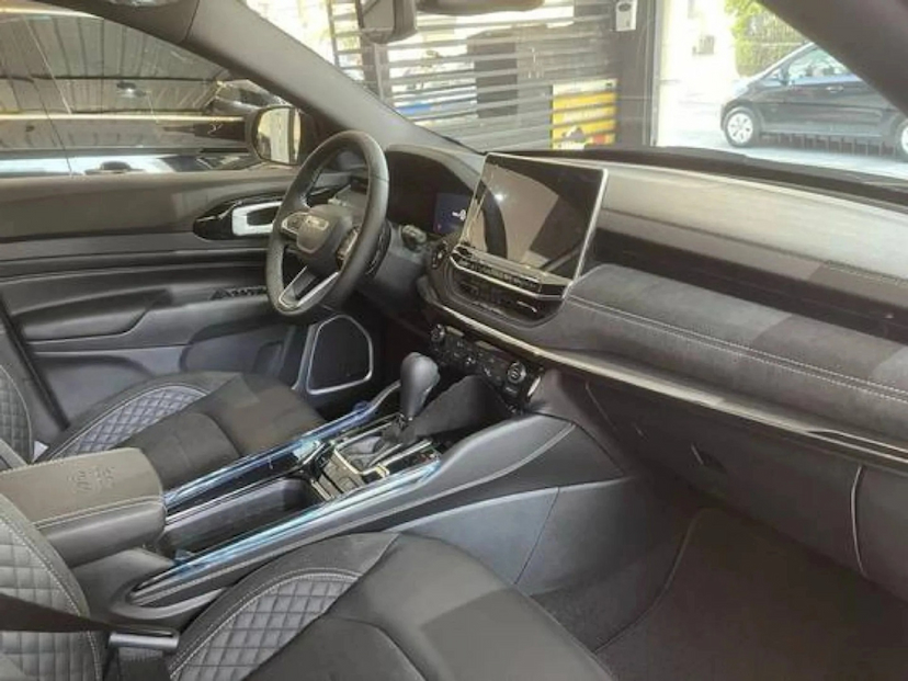 Foto do veículo JEEP COMMANDER 2.0 HURRICANE 4 TURBO GASOLINA BLACKHAWK AT9 2026 0 KM 290.777,00