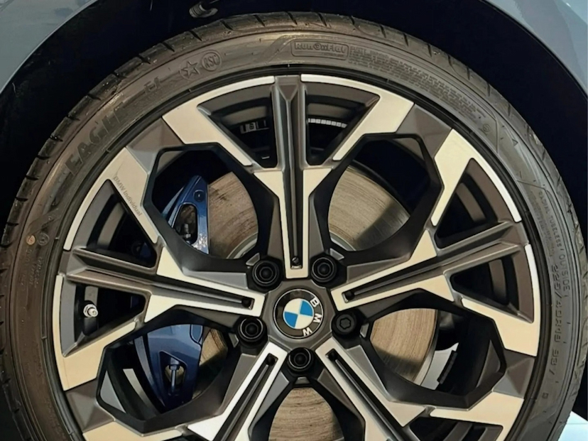 Foto do veículo BMW 330E 2.0 16V TURBO HÍBRIDO M SPORT AUTOMÁTICO 2026 0 KM 439.890,00