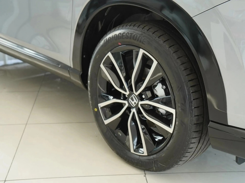 Foto do veículo HONDA HR-V 1.5 DI I-VTEC TURBO FLEX TOURING CVT 2026 0 KM 196.400,00