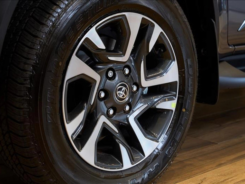 Foto do veículo TOYOTA HILUX SW4 2.8 D-4D TURBO DIESEL DIAMOND 7L 4X4 AUTOMÁTICO 2026 0 KM 424.890,00