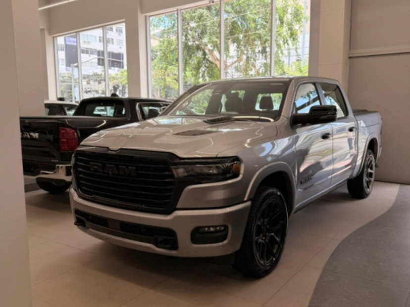 Foto do veículo RAM 1500 3.0 HURRICANE 6 BITURBO GASOLINA LARAMIE NIGHT EDITION CD 4X4 AUTOMÁTICO 2025 0 KM 564.800,00