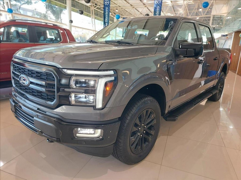 Foto do veículo FORD F-150 5.0 V8 GASOLINA CD LARIAT BLACK FX4 AUTOMÁTICO 2025 0 KM 531.800,00