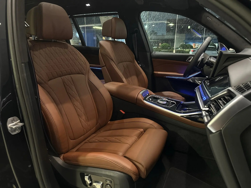 Foto do veículo BMW X7 3.0 TWINPOWER GASOLINA XDRIVE40I M SPORT STEPTRONIC 2026 0 KM 990.000,00