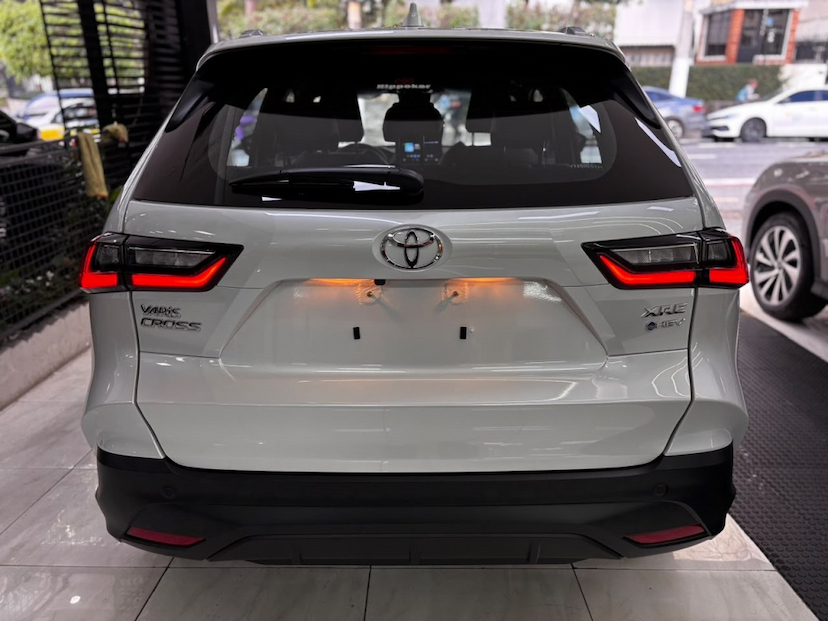 Foto do veículo TOYOTA YARIS CROSS 1.5 VVT-I HYBRID FLEX XRE CVT 2026 0 KM 173.900,00