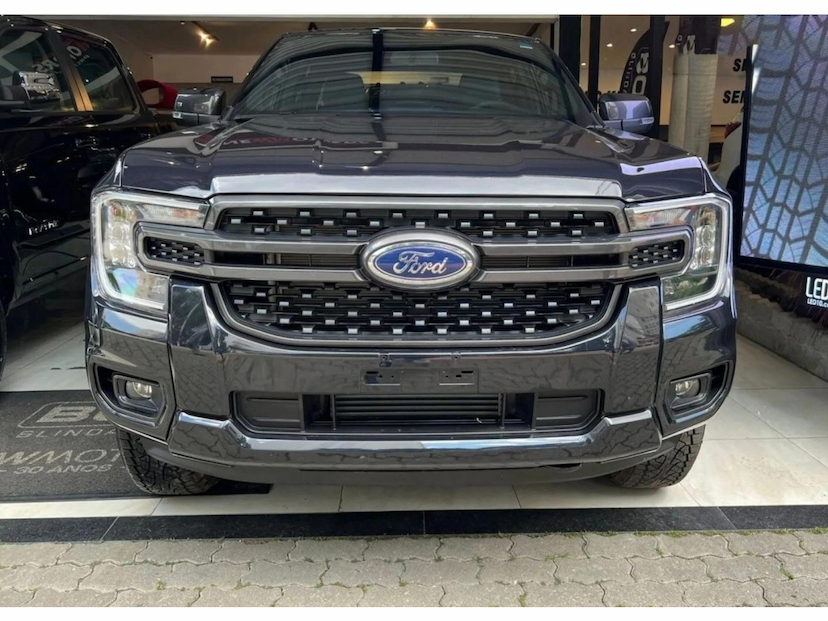 Foto do veículo FORD RANGER 2.0 TURBO DIESEL CD BLACK 4X2 AUTOMÁTICO 2027 0 KM 219.490,00