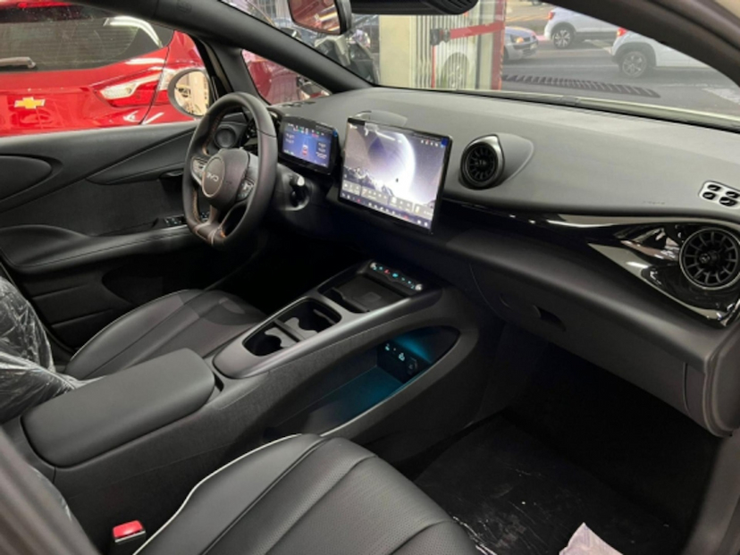 Foto do veículo BYD DOLPHIN 45,1 KW ELÉTRICO SE 2027 0 KM 163.880,00