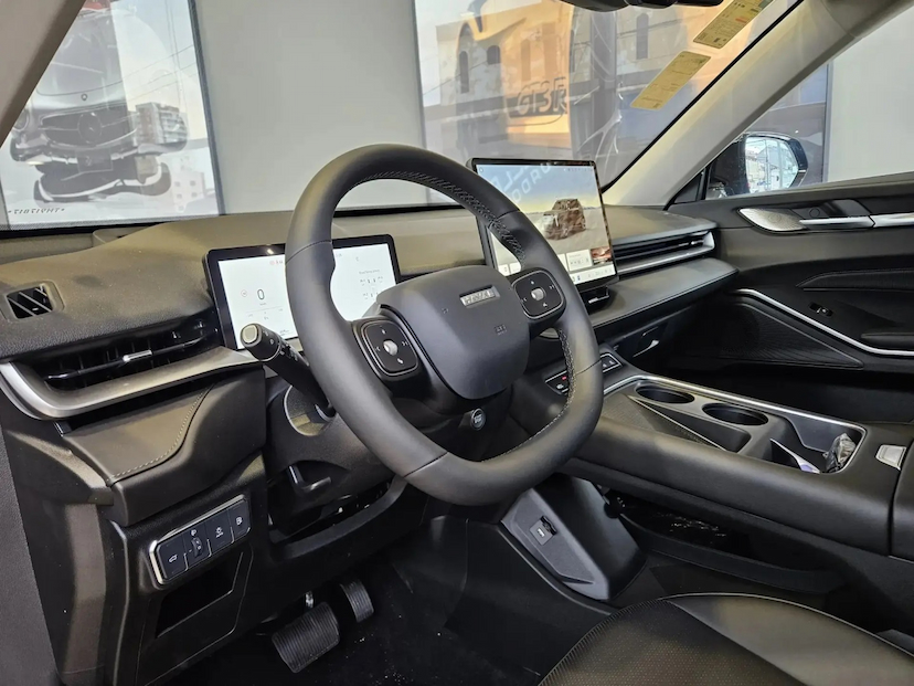 Foto do veículo GWM HAVAL H6 1.5 FLEX PHEV19 E-TRACTION 2027 0 KM 234.800,00