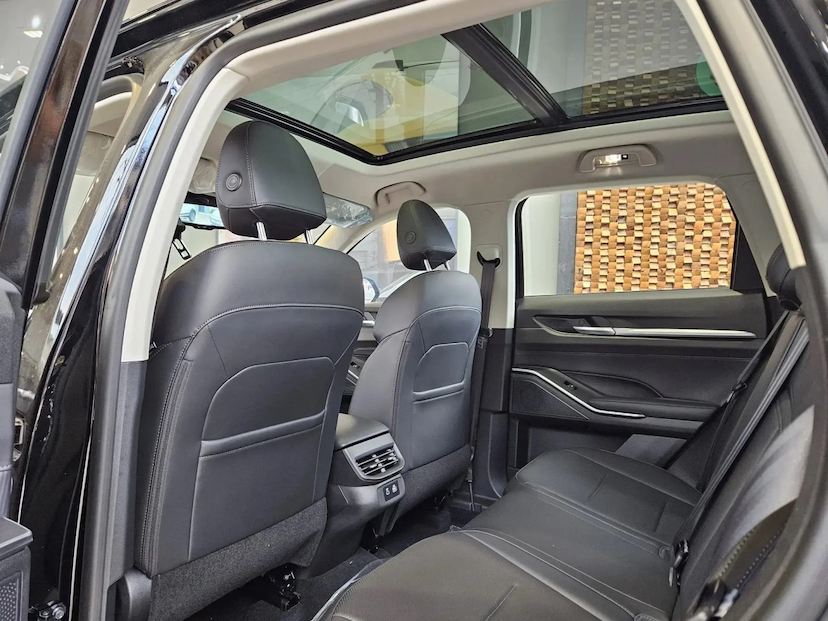 Foto do veículo GWM HAVAL H6 1.5 FLEX PHEV19 E-TRACTION 2027 0 KM 234.800,00