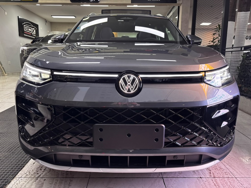 Foto do veículo VOLKSWAGEN TIGUAN 2.0 350 TSI GASOLINA R-LINE 4MOTION AUTOMÁTICO 2026 0 KM 409.900,00