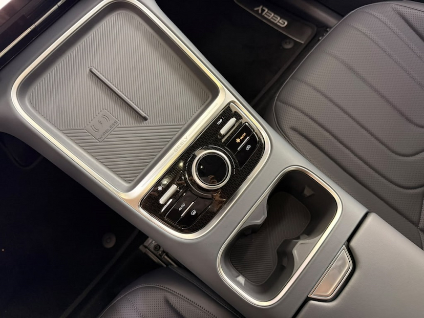 Foto do veículo GEELY EX5 EM-I 1.5 PHEV ULTRA E-DHT 2026 0 KM 222.900,00