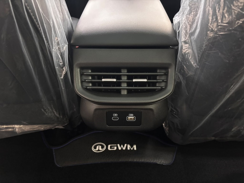 Foto do veículo GWM HAVAL H6 1.5 FLEX PHEV35 AWD E-TRACTION 2027 0 KM 276.300,00