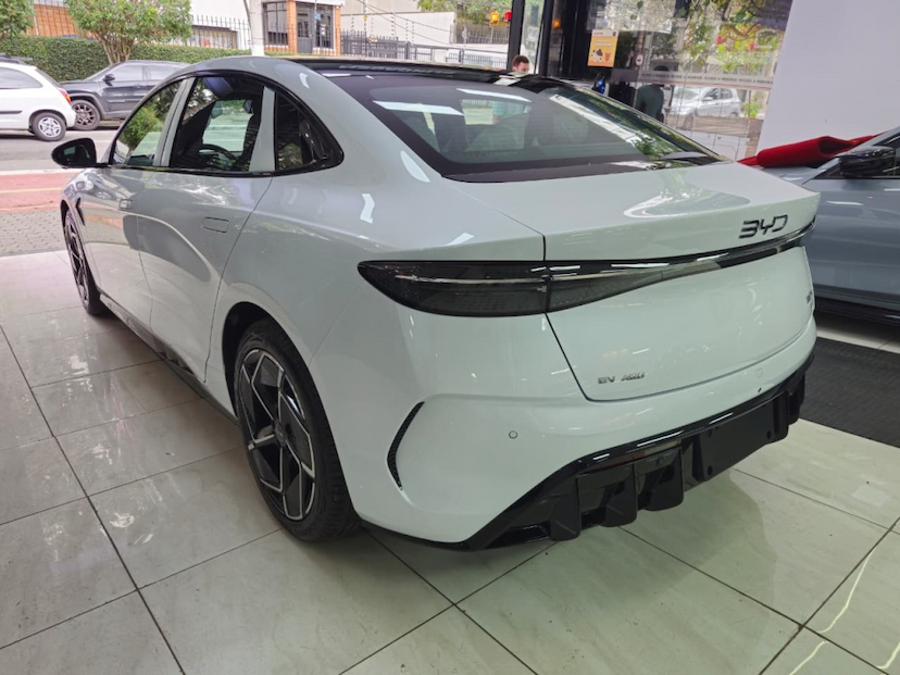 Foto do veículo BYD SEAL 82,5 KW ELÉTRICO AWD 2027 0 KM 273.880,00