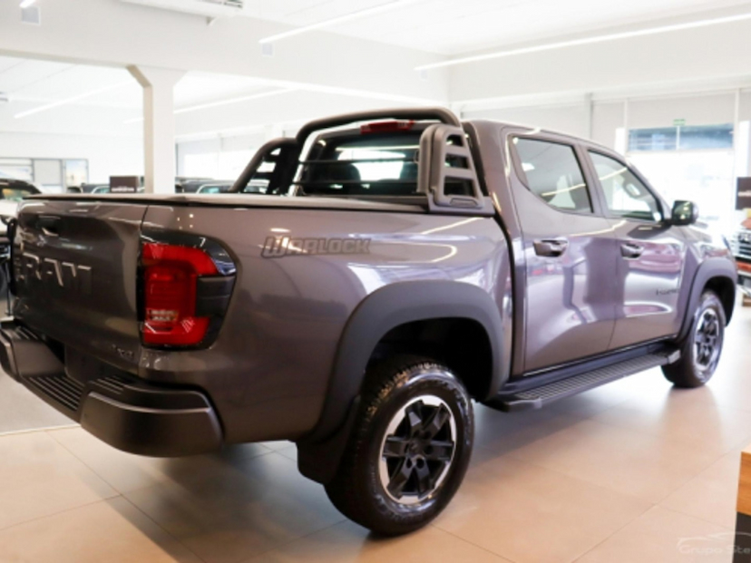 Foto do veículo RAM DAKOTA 2.2 TURBO DIESEL LARAMIE NIGHT EDITION 4X4 AUTOMÁTICO 2026 0 KM 280.900,00
