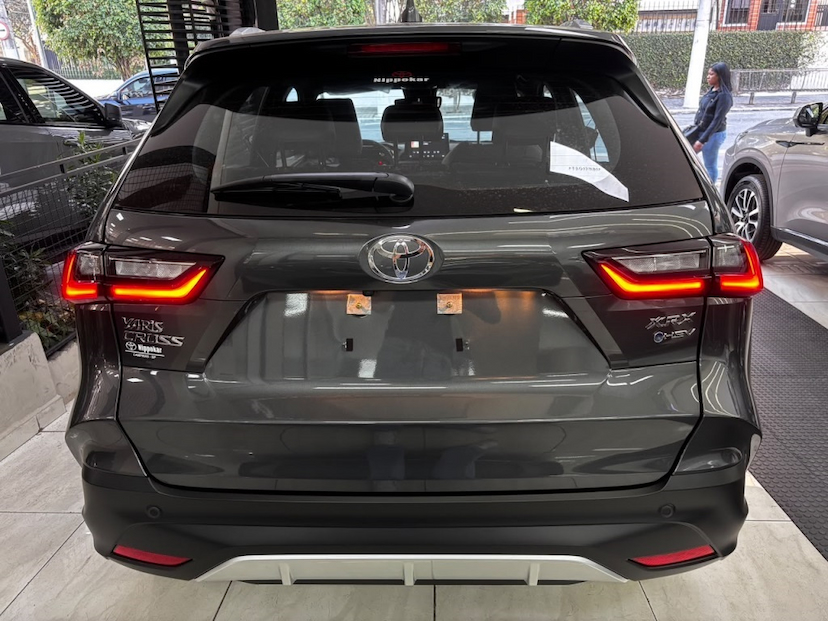 Foto do veículo TOYOTA YARIS CROSS 1.5 VVT-I HYBRID FLEX XRX CVT 2026 0 KM 268.554,00