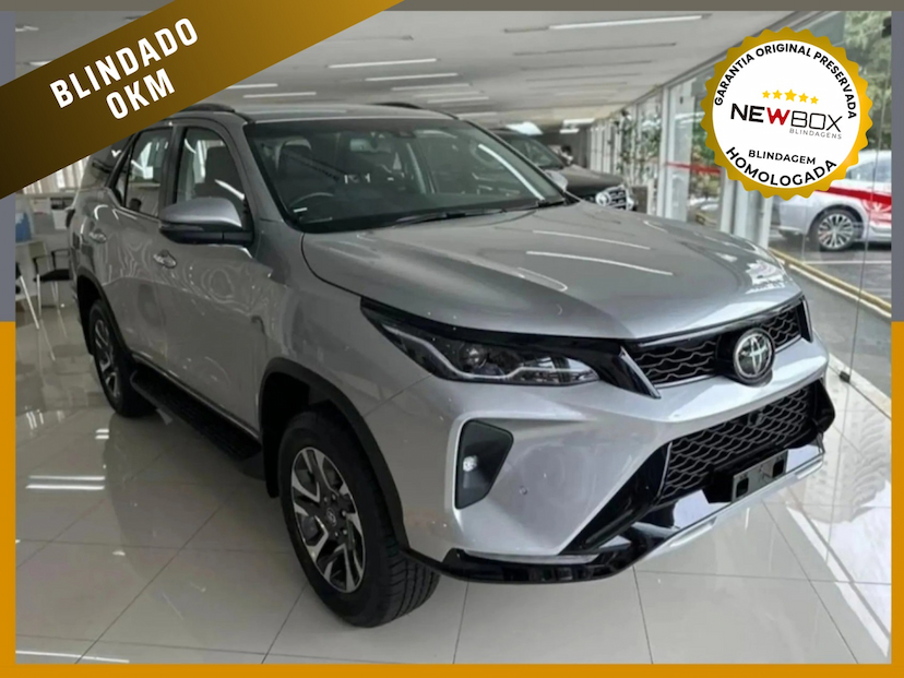 Foto do veículo TOYOTA HILUX SW4 2.8 D-4D TURBO DIESEL SRX PLATINUM 7L 4X4 AUTOMÁTICO 2026 0 KM 482.677,00