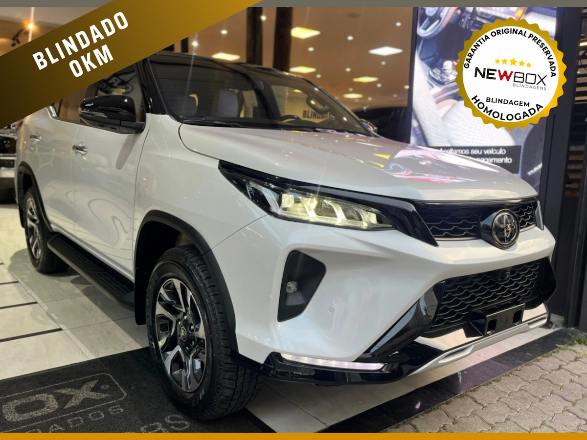 Foto do veículo TOYOTA HILUX SW4 2.8 D-4D TURBO DIESEL DIAMOND 7L 4X4 AUTOMÁTICO 2026/2026 0 KM R$ 533.677,00