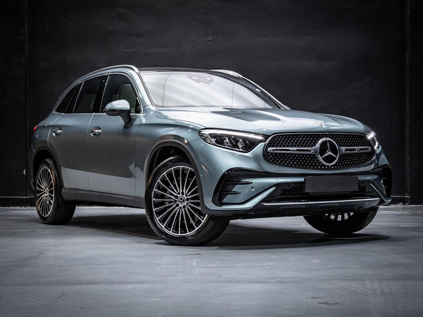 Foto do veículo MERCEDES-BENZ GLC 300 2.0 MHEV AMG LINE 4MATIC 9G-TRONIC 2026 0 KM 495.800,00