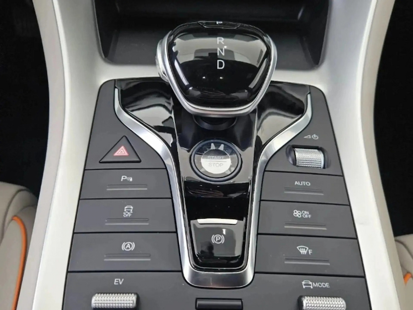 Foto do veículo BYD SONG PRO 1.5 DM-I FLEX PHEV GL AUTOMÁTICO 2027 0 KM 183.900,00