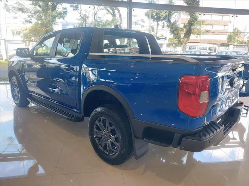 Foto do veículo FORD RANGER 2.0 TURBO DIESEL CD BLACK 4X2 AUTOMÁTICO 2027 0 KM 219.900,00