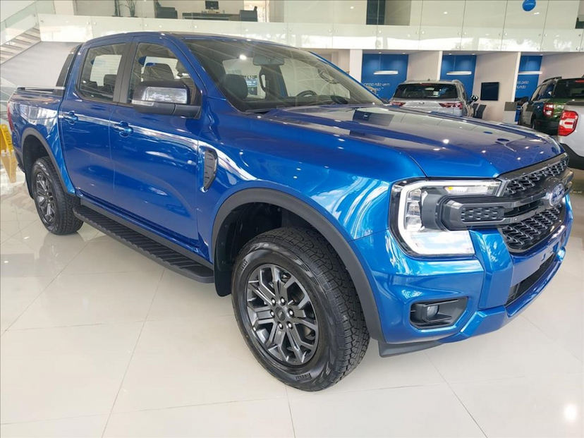 Foto do veículo FORD RANGER 2.0 TURBO DIESEL CD BLACK 4X2 AUTOMÁTICO 2027 0 KM 219.900,00