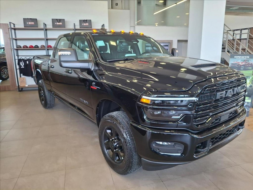Foto do veículo RAM 3500 6.7 I6 TURBO DIESEL LARAMIE NIGHT EDITION CD 4X4  AUTOMÁTICO 2026 0 KM 531.900,00