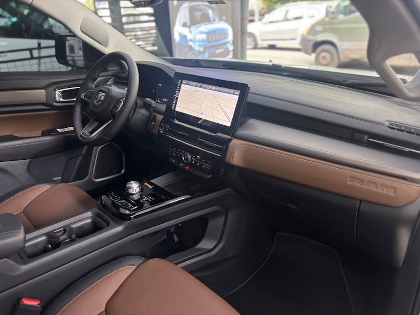 Foto do veículo RAM RAMPAGE 2.2 TURBO DIESEL LARAMIE 4X4 AUTOMÁTICO 2027 0 KM 219.980,00