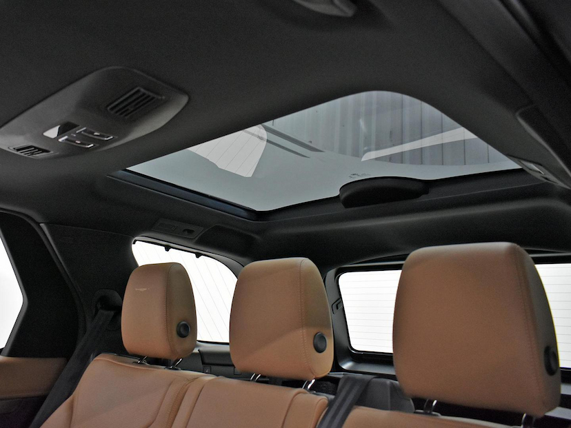 Foto do veículo LAND ROVER DISCOVERY  METROP 3.0 4X4 DIE (HIB) 2023 19.962 KM 630.000,00