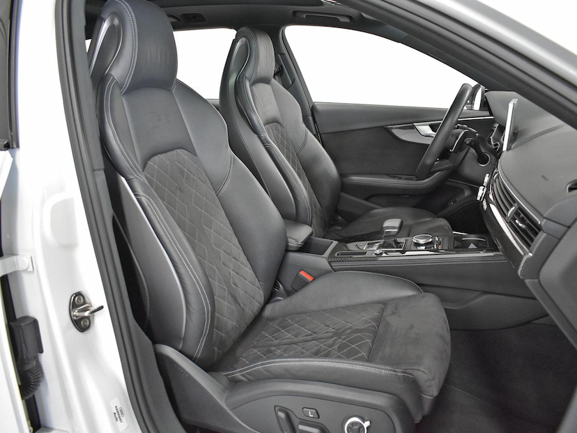 Foto do veículo AUDI RS4  AVANT 2.9TFSI TIPTRONIC QUATTRO 2019 59.545 KM 410.000,00