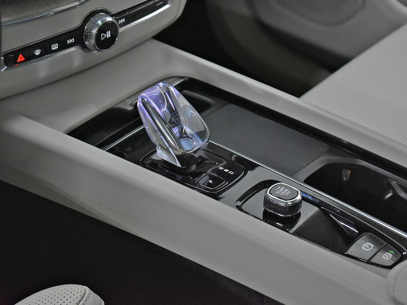 Foto do veículo VOLVO XC60 XC 60 T-8 ULTIMATE 2.0 AWD (HIBRIDO) 2024 5.054 KM 390.000,00