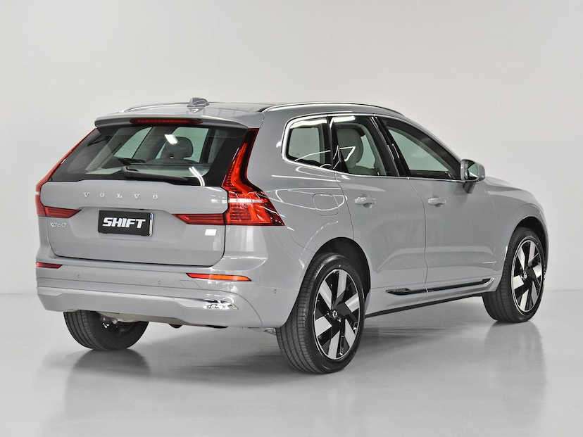 Foto do veículo VOLVO XC60 XC 60 T-8 ULTIMATE 2.0 AWD (HIBRIDO) 2024 5.054 KM 390.000,00