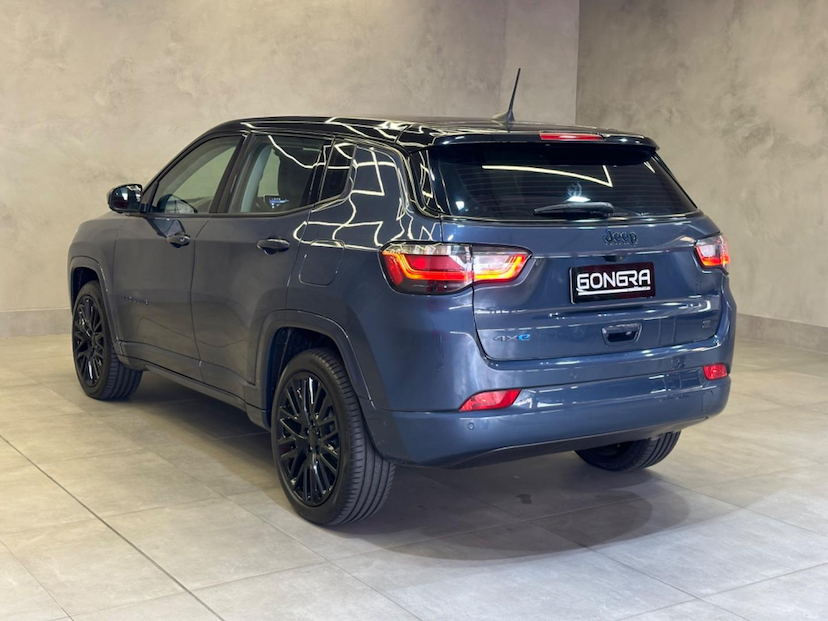 Foto do veículo JEEP COMPASS  S 4XE HIBRIDO 2022 43.511 KM 189.900,00