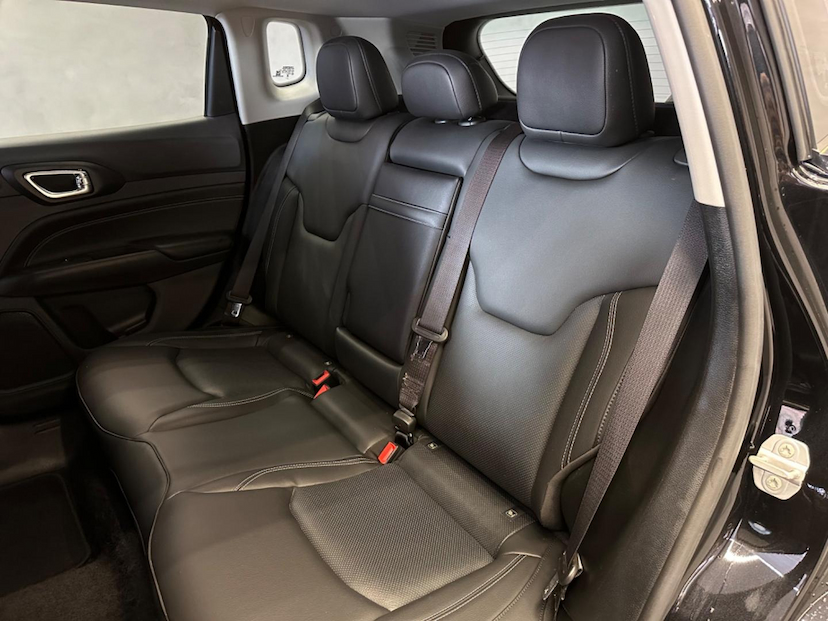 Foto do veículo JEEP COMPASS  LONG. T270 1.3 TB 4X2 FLEX AUT. 2023 8.250 KM 148.900,00
