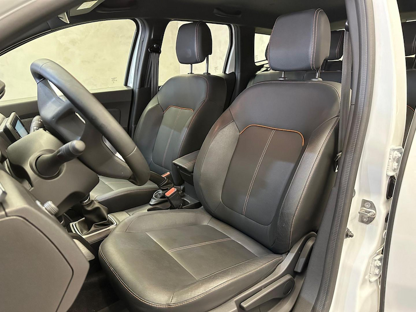 Foto do veículo RENAULT DUSTER  ICONIC 1.3 TB 16V FLEX AUT. 2025 6.079 KM 124.900,00