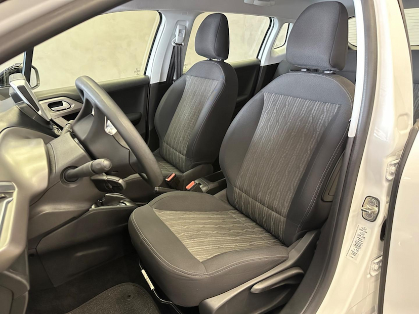 Foto do veículo PEUGEOT 2008  ALLURE EAT6 2023 28.191 KM 84.900,00