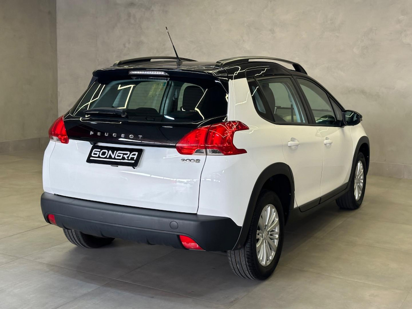 Foto do veículo PEUGEOT 2008  ALLURE EAT6 2023 28.191 KM 84.900,00