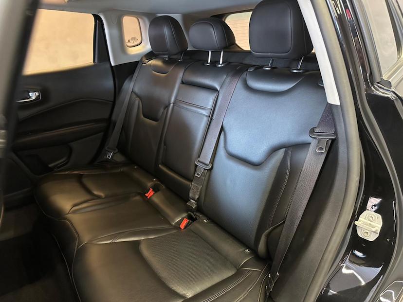 Foto do veículo JEEP COMPASS  LIMITED 2.0 4X2 FLEX 16V AUT 2018 96.248 KM 92.900,00