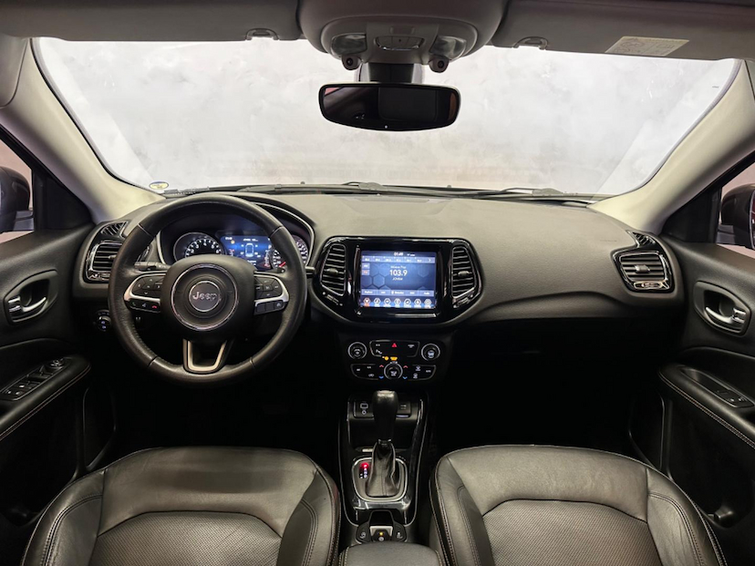 Foto do veículo JEEP COMPASS  LIMITED 2.0 4X2 FLEX 16V AUT 2018 96.248 KM 92.900,00