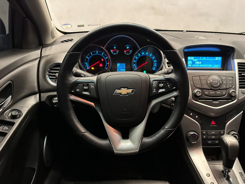 Foto do veículo CHEVROLET CRUZE  1.8 LT 16V FLEX 4P AUTOMÁTICO 2014 118.000 KM 64.900,00