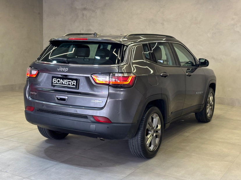 Foto do veículo JEEP COMPASS  LONG TF 2023 15.122 KM 146.900,00