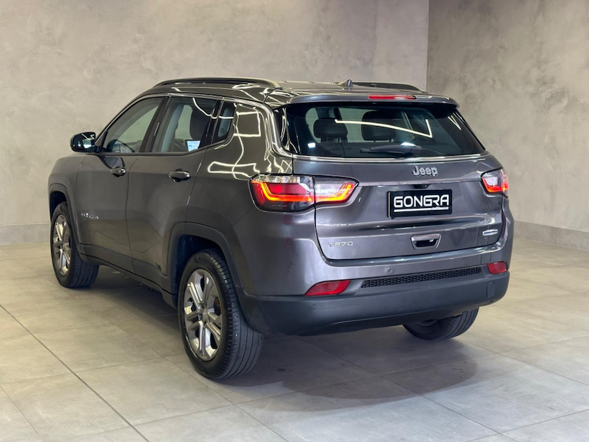 Foto do veículo JEEP COMPASS  LONG TF 2023 15.122 KM 146.900,00