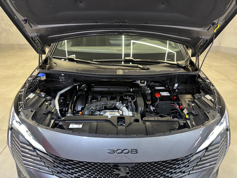 Foto do veículo PEUGEOT 3008  GT 2023 14.217 KM 189.900,00